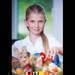 Nechte d�ti, aby se p�i zdoben� vajec vy��dily a p�ekvapte koledn�ky vaj��ky s mramorov�m efektem! 
